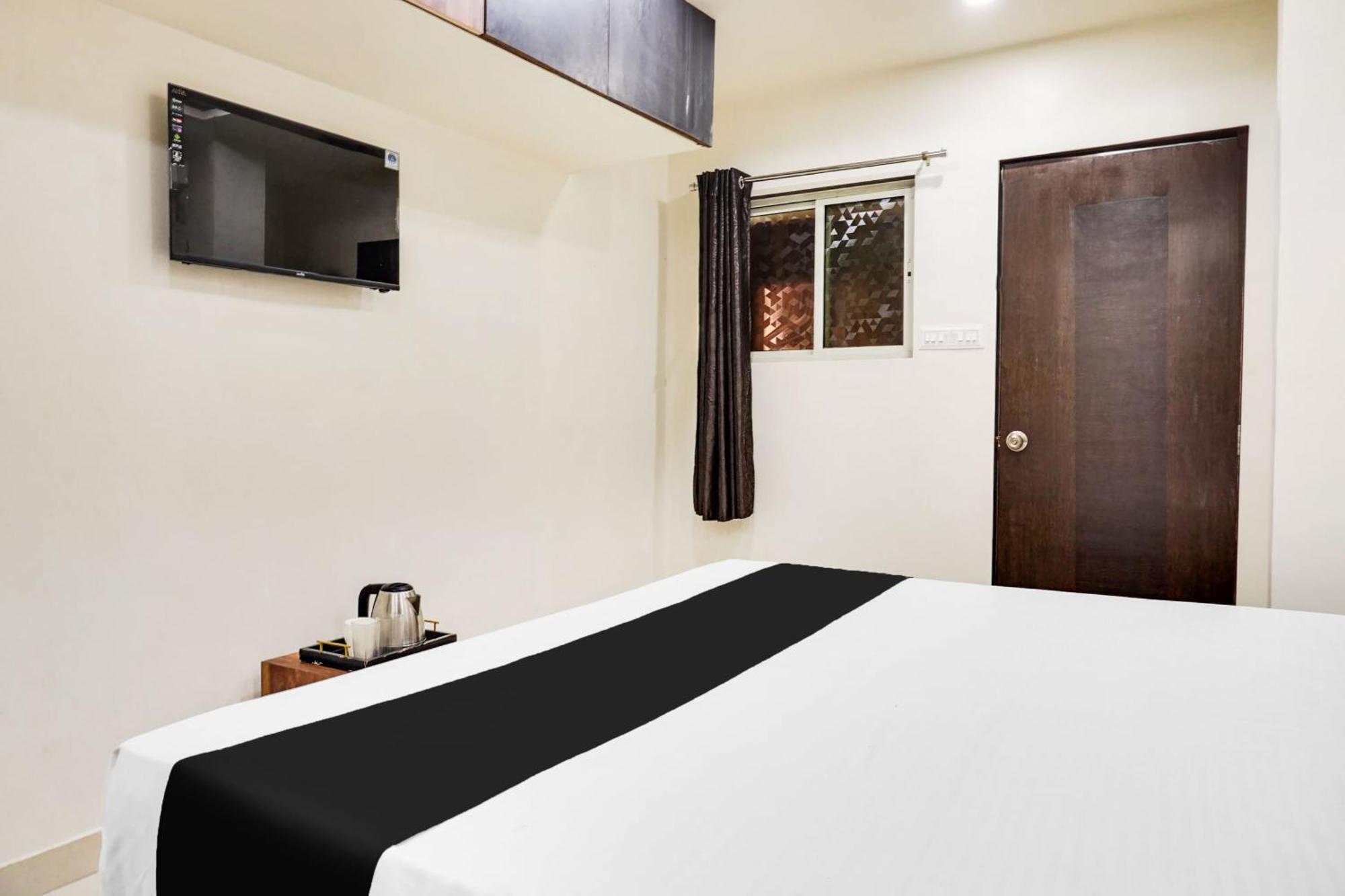 O Sarovar Hotel 3*
